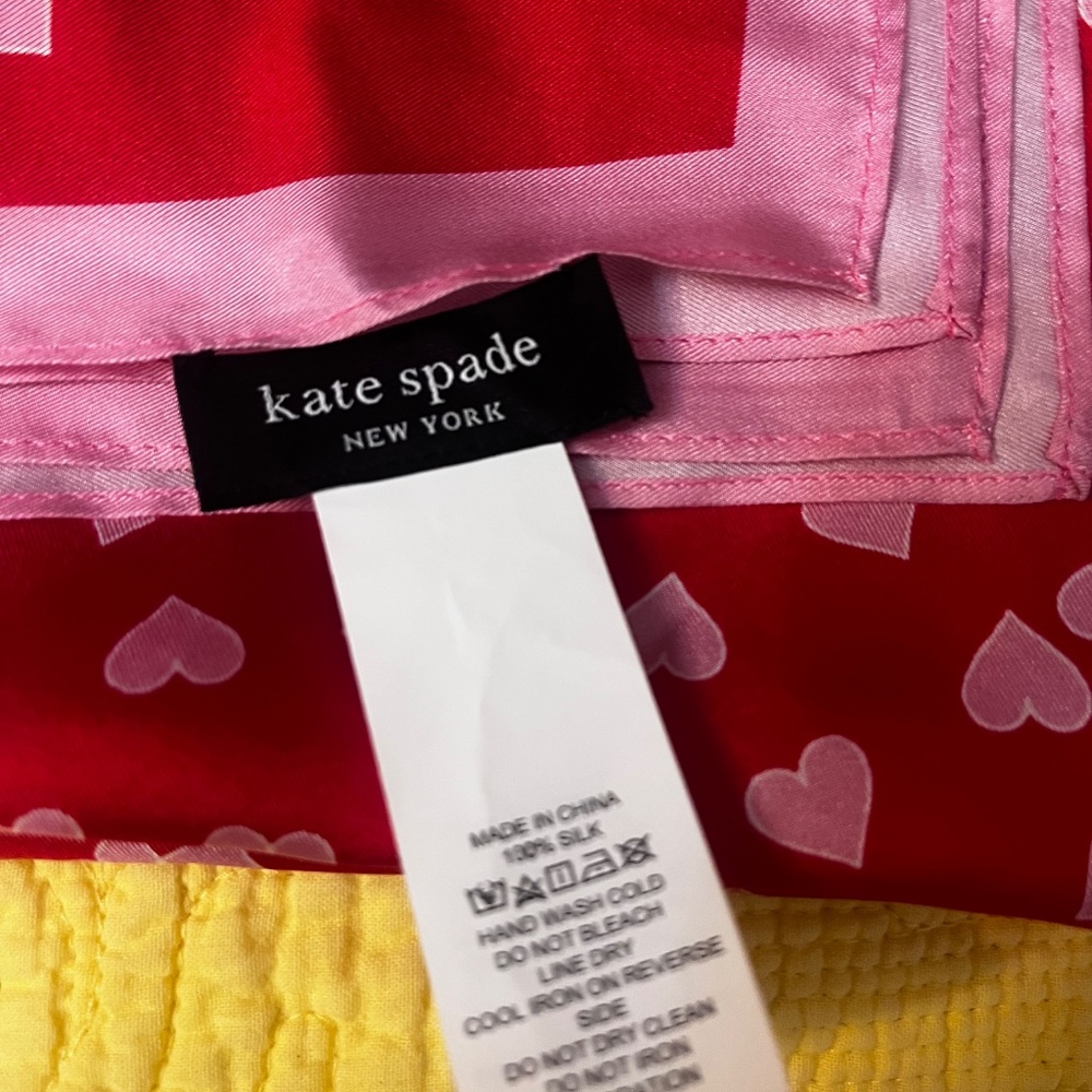 Kate Spade New York Heart Links 100% Silk Bandana Scarf / BRAND NEW - NEVER WORN - Picture 8 of 8